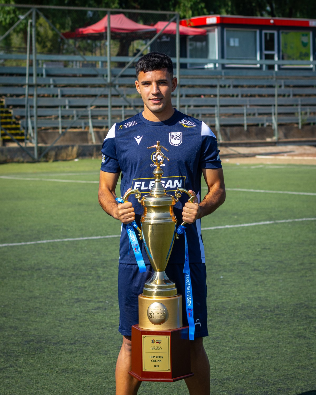Camiseta Campeones 2025 DEPORTES COLINA SADP