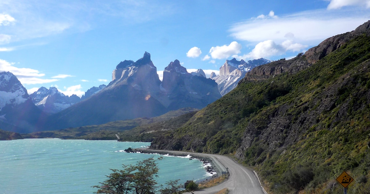 Parque Nacional Torres del Paine - Full Day (camino vehicular)