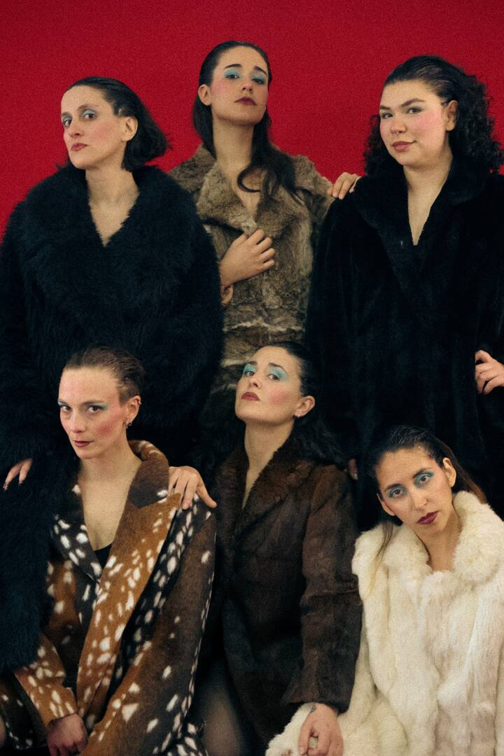 ¿Sueñan las mujeres en uniforme con artefactos explosivos? - Proyecto No-oficial