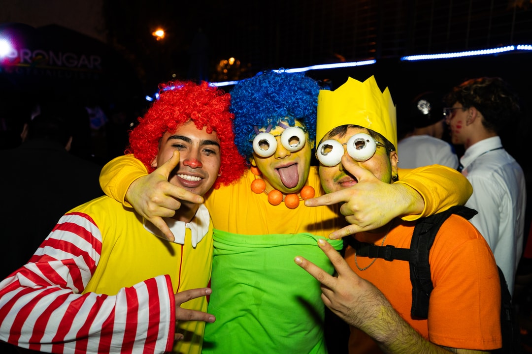 Viernes Pre Halloween 💀 en Caserío Fiesta Viernes 30 de Octubre en Hangar Bellavista