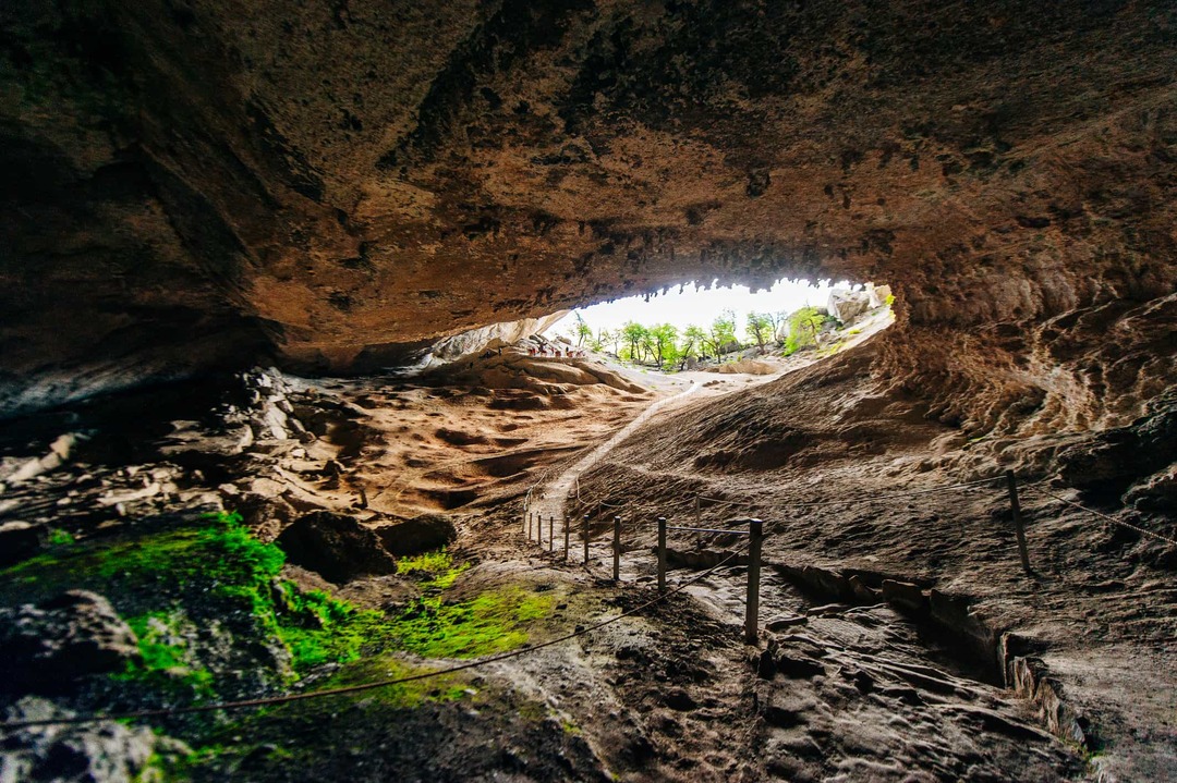 MONUMENTO NATURAL CUEVA DEL MILODÓN