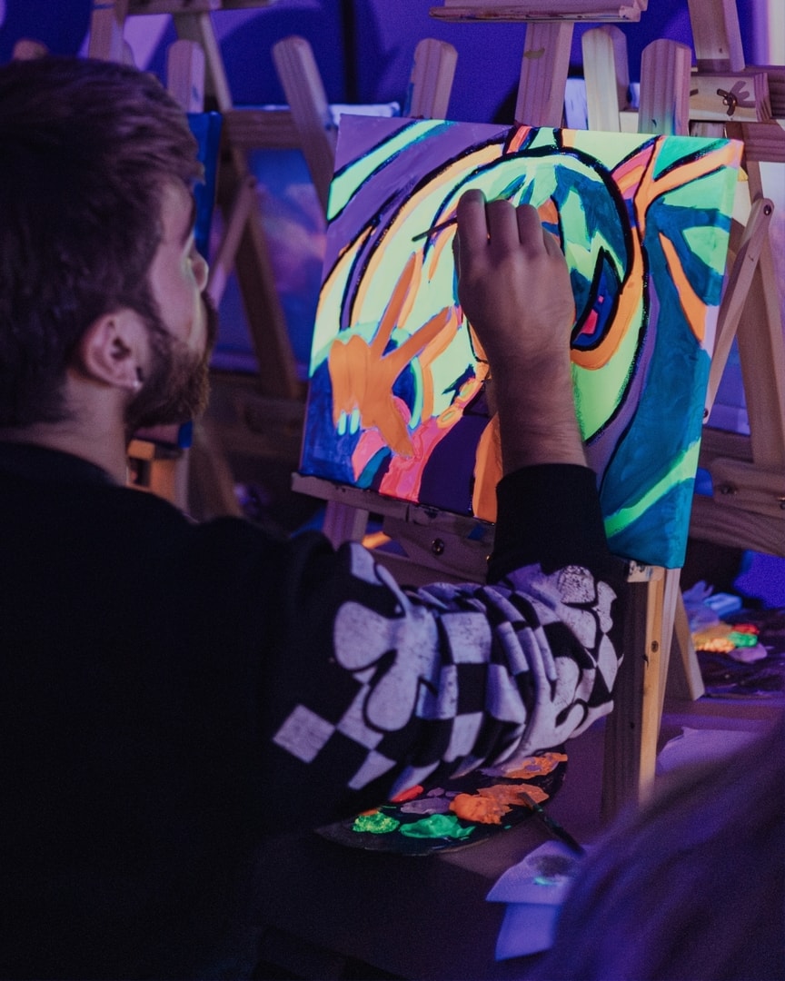 ART & WINE - Edición flúor - 29 noviembre, 17 horas ART & WINE - Edición flúor - 29 noviembre, 17 horas