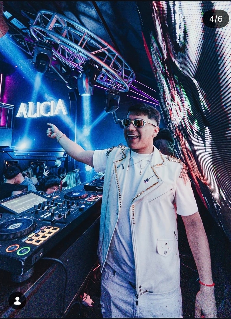 DJ CHELO EN VIVO - CLUB ALICIA - VIERNES 14 DE AGOSTO - 23:00
